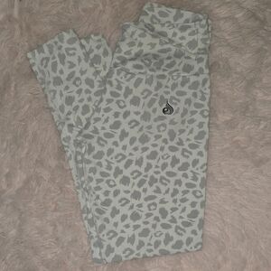 Ryderwear Gray And White Leopard Print Leggings